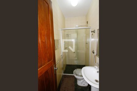 Banheiro de serviço de casa à venda com 4 quartos, 340m² em Barroca, Belo Horizonte