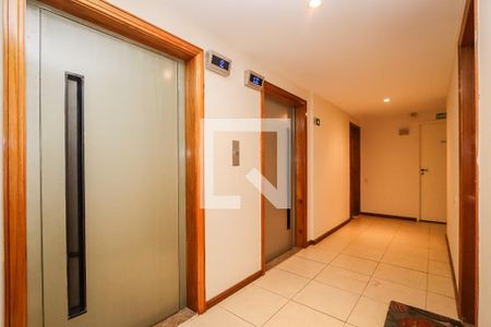 Hall Social de apartamento à venda com 2 quartos, 63m² em Jardins, São Paulo