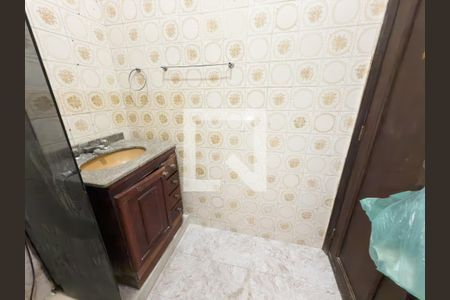 Banheiro 2 de casa à venda com 3 quartos, 90m² em Olaria, Rio de Janeiro