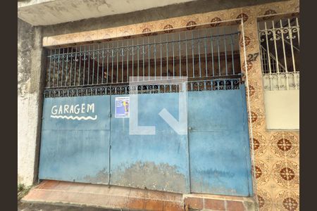 Fachada e Placa de casa à venda com 3 quartos, 90m² em Olaria, Rio de Janeiro