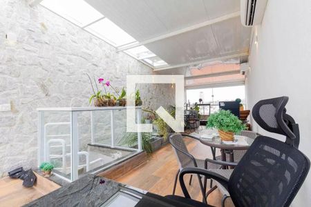 Terraço de casa à venda com 3 quartos, 210m² em Vila Carrão, São Paulo