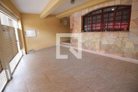 Garagem de casa à venda com 3 quartos, 172m² em Pestana, Osasco