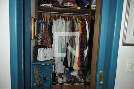 Closet da Suíte 1 de casa à venda com 4 quartos, 206m² em Riachuelo, Rio de Janeiro