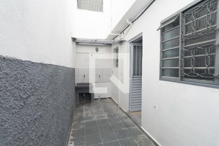Área de Serviço de casa para alugar com 2 quartos, 105m² em Vila Sabrina, São Paulo