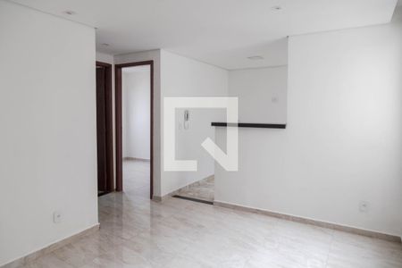 Sala de apartamento para alugar com 2 quartos, 42m² em Jardim Ansalca, Guarulhos