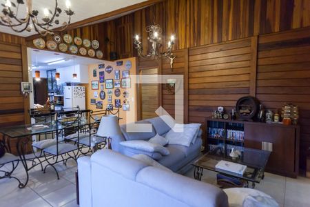 Sala de casa de condomínio para alugar com 4 quartos, 175m² em Canto das Águas, Rio Acima