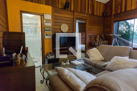 Sala de TV de casa de condomínio para alugar com 4 quartos, 175m² em Canto das Águas, Rio Acima