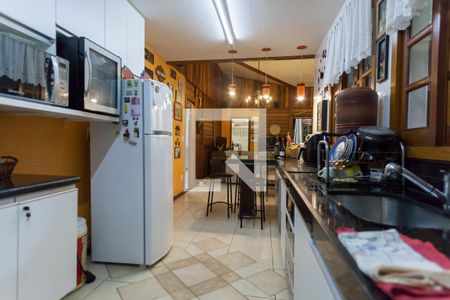 Cozinha de casa de condomínio para alugar com 4 quartos, 175m² em Canto das Águas, Rio Acima