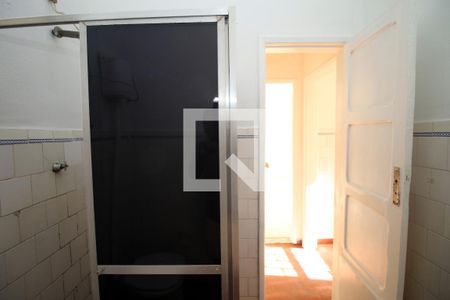 Banheiro de apartamento para alugar com 1 quarto, 44m² em Brás de Pina, Rio de Janeiro