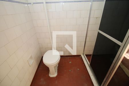 Banheiro de apartamento para alugar com 1 quarto, 44m² em Brás de Pina, Rio de Janeiro