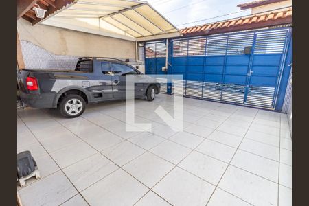 Garagem e Quintal de casa à venda com 3 quartos, 162m² em Vila Diva (zona Leste), São Paulo