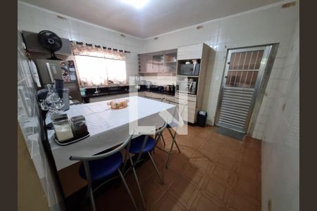 Foto 05 de casa à venda com 2 quartos, 154m² em Vila Ema, São Paulo