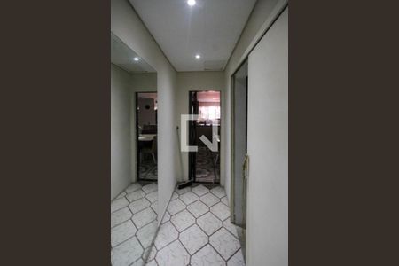 Corredor de casa à venda com 4 quartos, 300m² em Chácara Mafalda, São Paulo