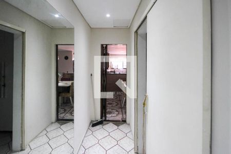 Corredor de casa à venda com 4 quartos, 300m² em Chácara Mafalda, São Paulo