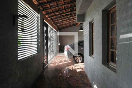 Garagem de casa à venda com 4 quartos, 300m² em Chácara Mafalda, São Paulo
