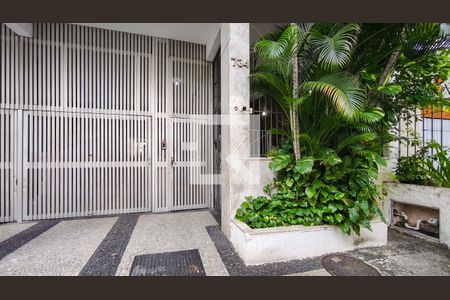 Fachada e portaria de apartamento à venda com 3 quartos, 126m² em Grajaú, Rio de Janeiro