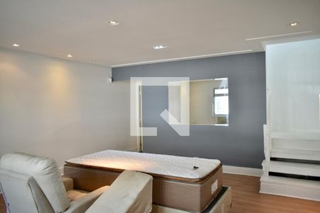 Sala de casa à venda com 3 quartos, 130m² em Planalto Paulista, São Paulo