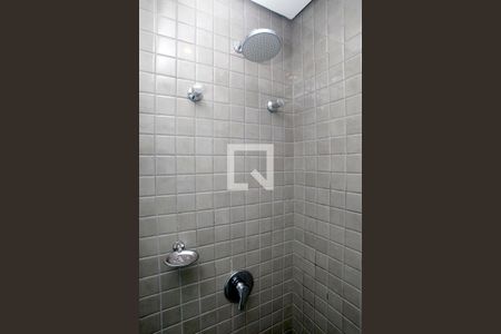 Banheiro de kitnet/studio para alugar com 1 quarto, 28m² em Centro Histórico, Porto Alegre