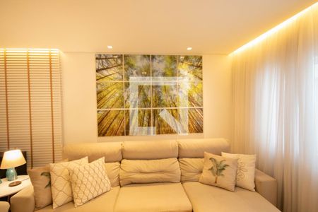 Sala de casa à venda com 3 quartos, 390m² em Jardim Japao, São Paulo