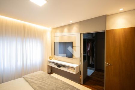 Suíte 1 de casa à venda com 3 quartos, 390m² em Jardim Japao, São Paulo