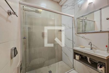 Banheiro de apartamento à venda com 1 quarto, 53m² em Centro, Belo Horizonte