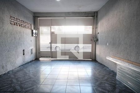Garagem de casa à venda com 3 quartos, 200m² em Parque Boturussu, São Paulo