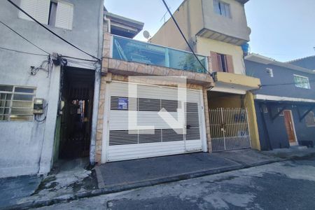 Fachada de casa à venda com 3 quartos, 200m² em Parque Boturussu, São Paulo