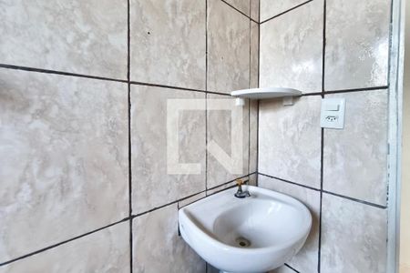 Banheiro de casa para alugar com 1 quarto, 44m² em Jardim Yeda, Campinas