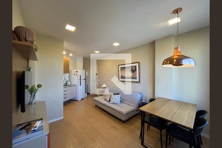 Sala de apartamento à venda com 1 quarto, 33m² em Leblon, Rio de Janeiro