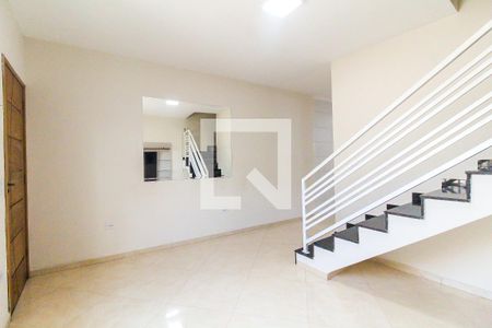 Sala de casa de condomínio para alugar com 2 quartos, 65m² em Cidade Líder, São Paulo