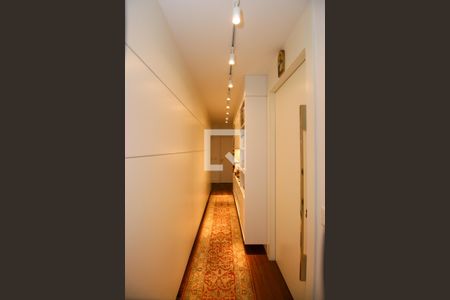 Corredor de apartamento à venda com 3 quartos, 205m² em Jardim Paulista, São Paulo