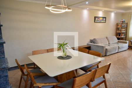 Sala de casa à venda com 3 quartos, 211m² em Vila da Saúde, São Paulo