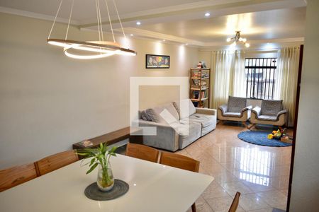 Sala de casa à venda com 3 quartos, 211m² em Vila da Saúde, São Paulo