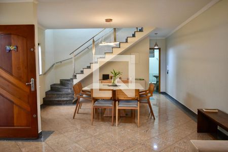 Sala de casa à venda com 3 quartos, 211m² em Vila da Saúde, São Paulo