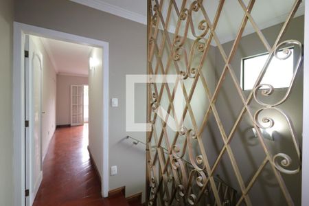 Corredor piso superior de casa à venda com 3 quartos, 240m² em Jardim Las Vegas, Santo André