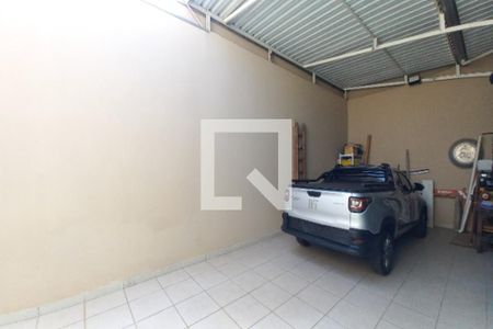 Garagem de casa à venda com 3 quartos, 259m² em Parque Industrial, Campinas