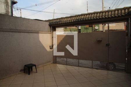 Garagem de casa à venda com 3 quartos, 125m² em Jardim Monte Carmelo, Guarulhos