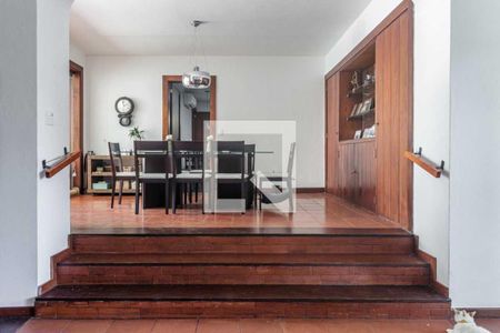 Casa à venda com 5 quartos, 665m² em Barra da Tijuca, Rio de Janeiro