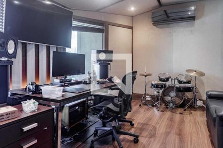 Casa à venda com 5 quartos, 665m² em Barra da Tijuca, Rio de Janeiro