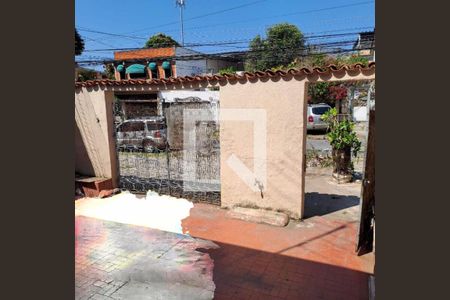 Casa à venda com 8 quartos, 235m² em Penha, Rio de Janeiro