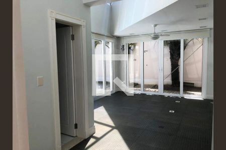 Casa à venda com 4 quartos, 1500m² em Barra da Tijuca, Rio de Janeiro