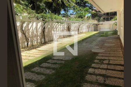 Casa à venda com 4 quartos, 1500m² em Barra da Tijuca, Rio de Janeiro