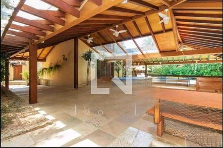 Casa à venda com 5 quartos, 1005m² em Barra da Tijuca, Rio de Janeiro