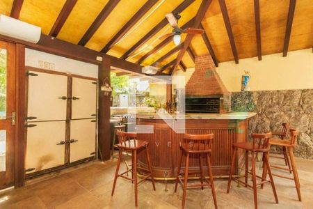 Casa à venda com 5 quartos, 1005m² em Barra da Tijuca, Rio de Janeiro