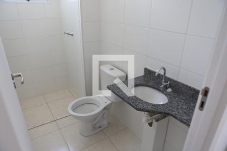 Banheiro de apartamento à venda com 2 quartos, 46m² em Novo Riacho, Contagem