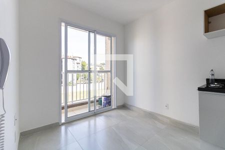 Sala de apartamento para alugar com 1 quarto, 29m² em Parque Bristol, São Paulo