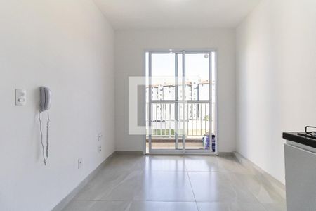 Sala de apartamento para alugar com 1 quarto, 29m² em Parque Bristol, São Paulo