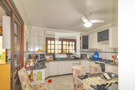 Cozinha de casa à venda com 3 quartos, 183m² em Niterói, Canoas
