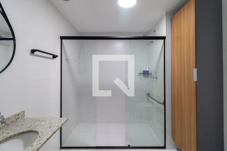 Banheiro de kitnet/studio para alugar com 1 quarto, 30m² em Pompeia, São Paulo