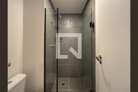 Banheiro Social de kitnet/studio para alugar com 1 quarto, 10m² em Pinheiros, São Paulo